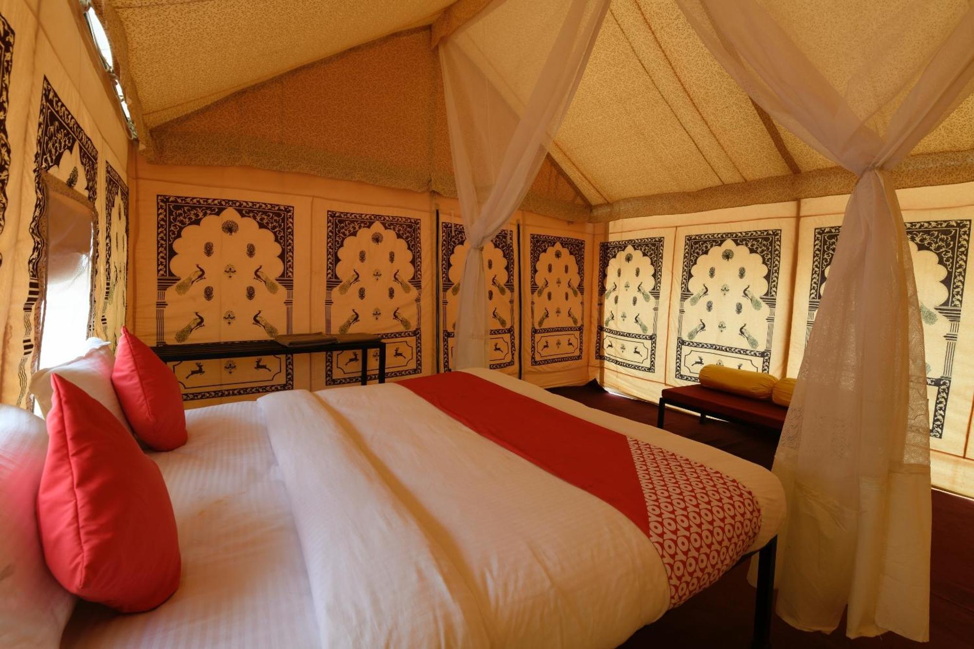 Collection O Amigo Camps Hotel Sām Екстериор снимка